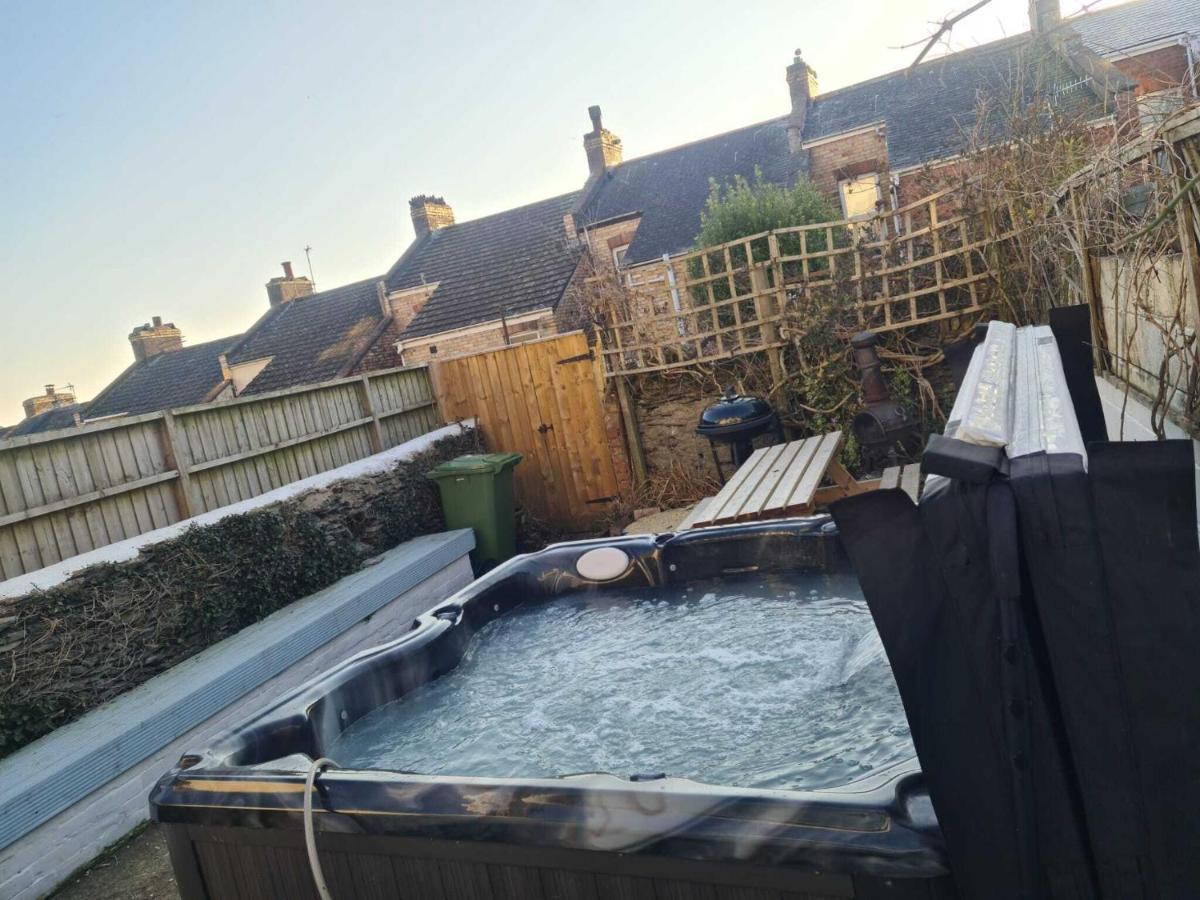 Belmont Villa - 4 Bed - Hot Tub Additional Cost - Sleeps 10-Tjs22Bv イフラクーム エクステリア 写真